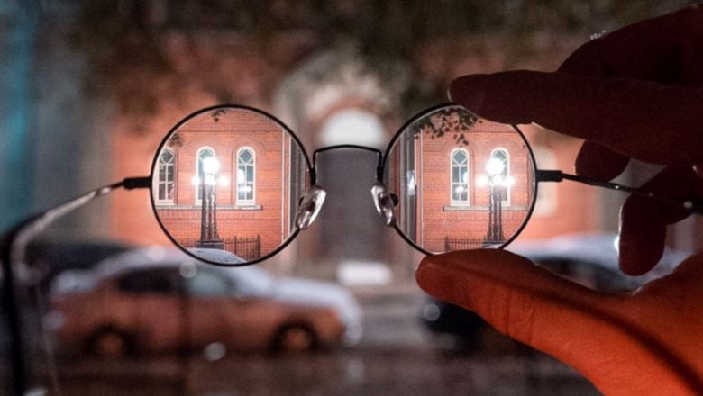 Ochelari pentru Toate Nevoile: Ghid Complet pentru Alegerea Ramei și Lentilelor Perfecte