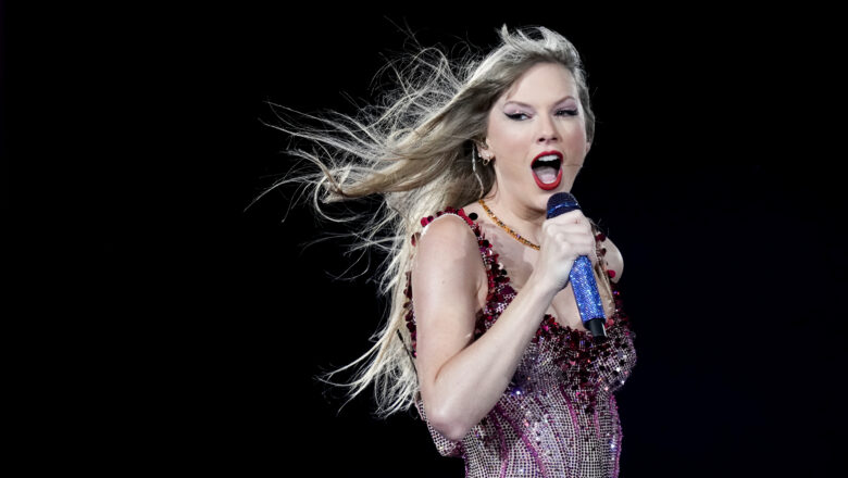 Taylor Swift l-a depăşit pe Elton John. Turneul său este primul care încasează un miliard de dolari