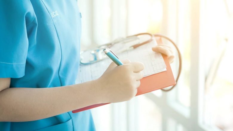 Concediul Medical și Impozitarea de 10%: Cine Este Scutit și Ce Implicații Are Aceasta Decizie?