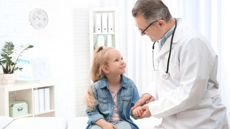 Vulvovaginita la fetițe: Cauze, prevenție și tratament explicate de specialiști