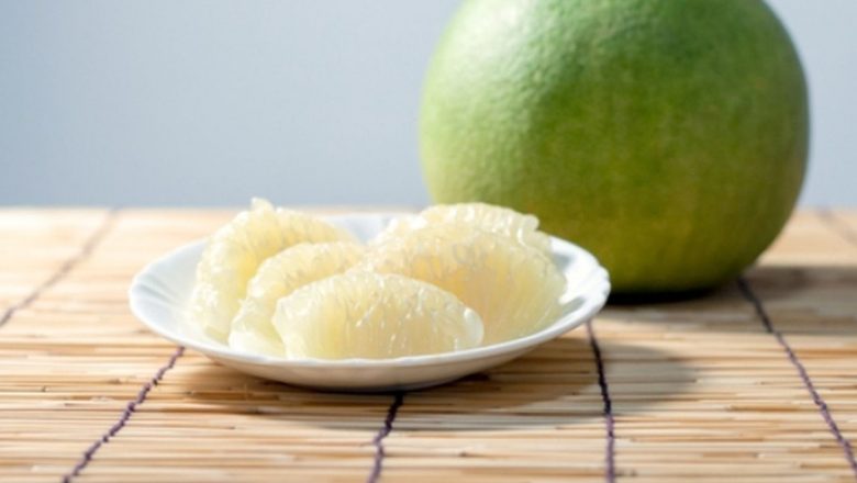 Pomelo: Beneficiile Nebănuite ale Acestui Fruct Citrus pentru Sănătate și Digestie