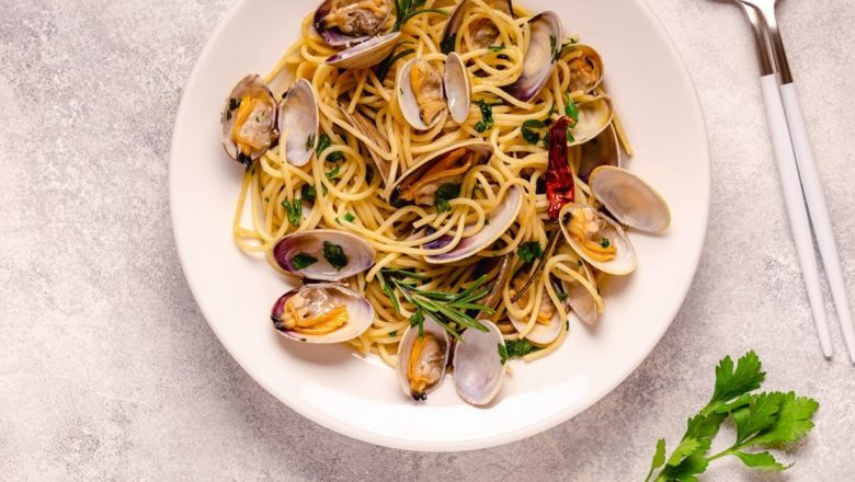 Descoperă Aromele Mării: 3 Rețete Delicioase cu Scoici pentru Acasă