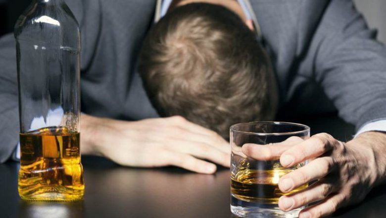 Dependența de Alcool: O Provocare Globală și Modalități de Recunoaștere și Tratament