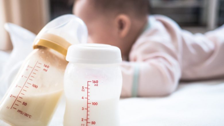 Ghid Complet pentru Pregătirea Laptelui Praf: Siguranța și Nutriția Copiilor Tale