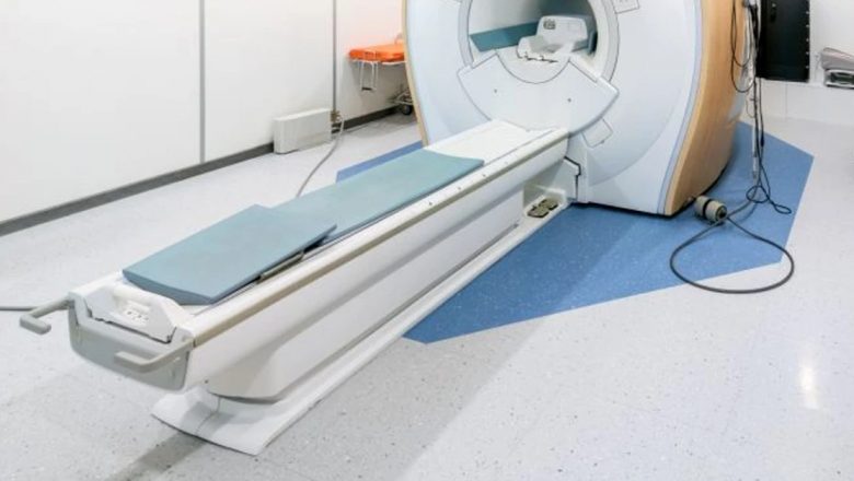 Reducerea anxietății în timpul RMN: Cum muzica transformă experiența medicală