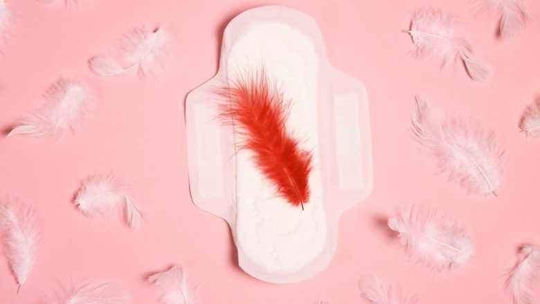 Menstruația cu Cheaguri de Sânge: Ce Trebuie să Știi și Când să Te Îngrijorezi
