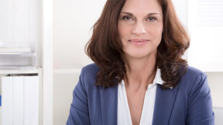 Ghidul complet pentru gestionarea menopauzei: 10 sfaturi esențiale pentru femei