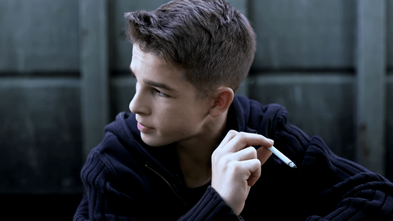 Ghidul Părinților: Cum să Abordezi Fumatul în Rândul Adolescenților