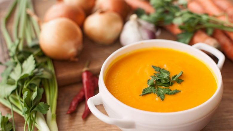 Supe Delicioase pentru Slăbire: Beneficii, Rețete și Impactul Asupra Sănătății