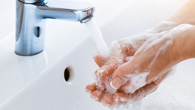 Eliminarea mirosului de ceapă de pe mâini: soluții eficiente și implicații sănătoase