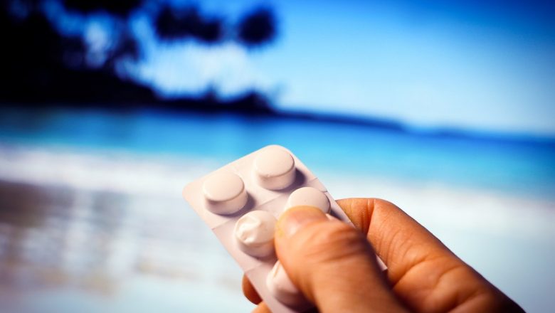 Riscurile expunerii la soare: Medicamente și cosmetice care pot provoca reacții adverse în sezonul estival