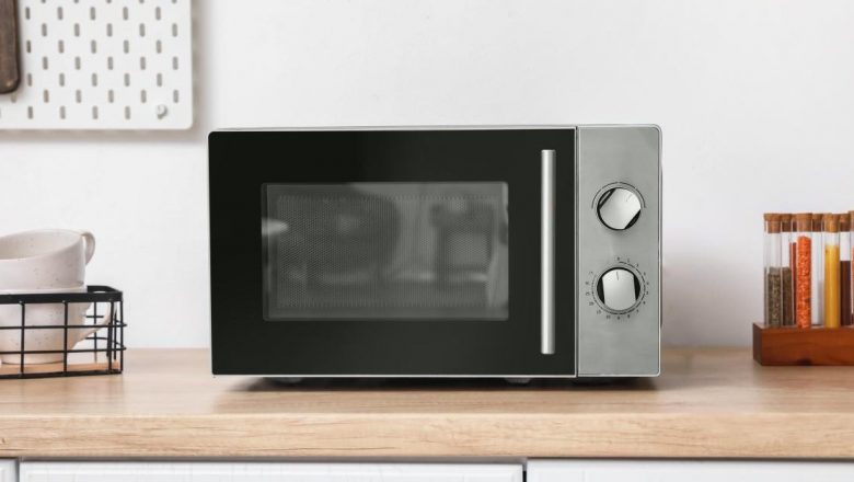 Cuptorul cu Microunde: Mult Mai Mult Decât O Simplă Unealtă de Încălzit Mâncarea