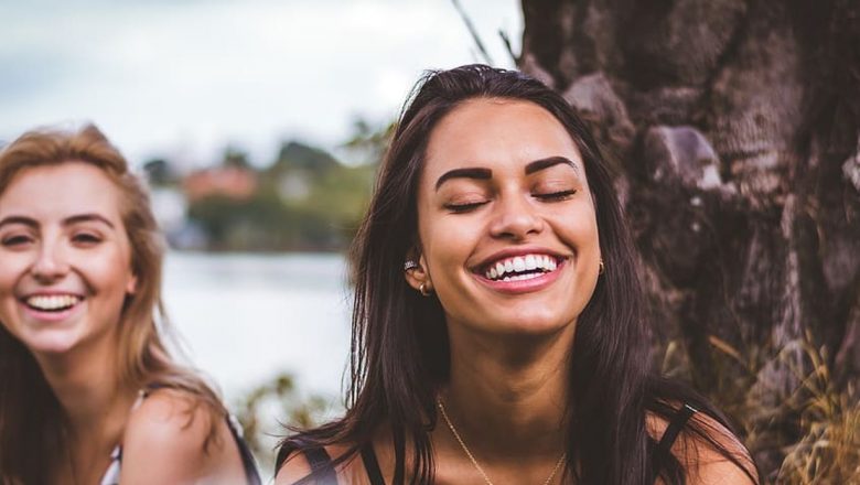 Invisalign: Revoluția Ortodonției Moderne și Avantajele Sale Ascunse