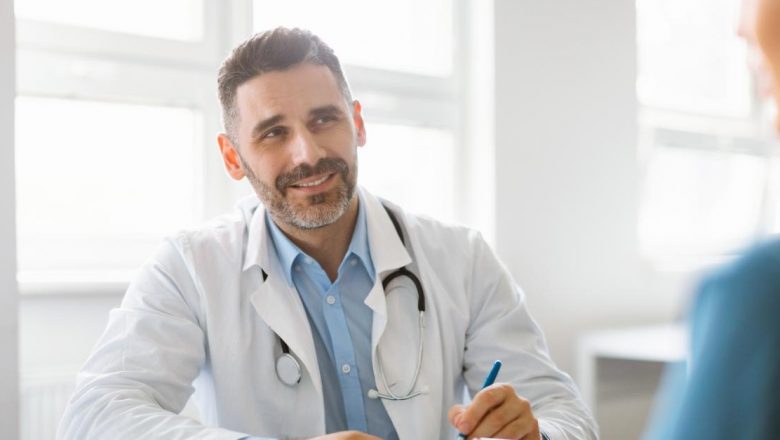 De ce sinceritatea cu medicul tău este esențială pentru sănătatea ta