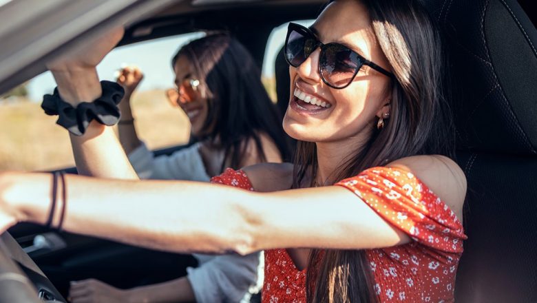 Gustări ideale pentru călătorii: Cum să îți alegi cele mai sănătoase opțiuni pentru drum lung