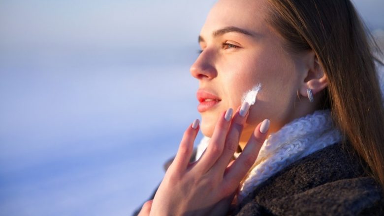 Îngrijirea pielii în sezonul rece: 5 soluții esențiale pentru prevenirea uscării