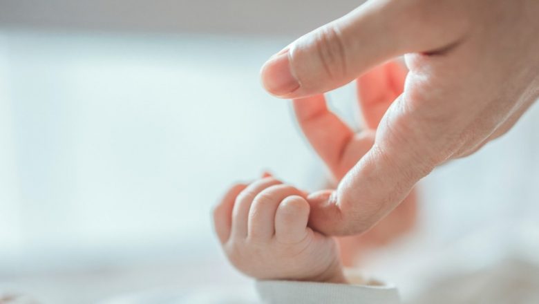 Ghidul esențial pentru noii părinți: 9 articole indispensabile pentru nou-născuți