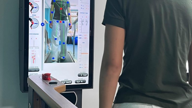 Impactul smartphone-urilor asupra sănătății coloanei vertebrale: o analiză detaliată a creșterii herniilor de disc în era digitală