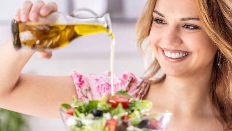 Explorarea Uleiurilor Sănătoase pentru Salate: 5 Opțiuni Ideale pentru o Alimentație Echilibrată