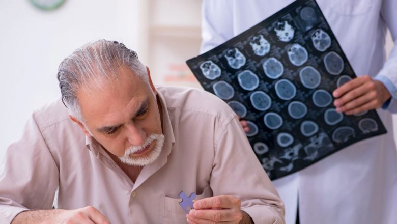 Exerciții fizice și cognitive: O barieră împotriva bolii Alzheimer