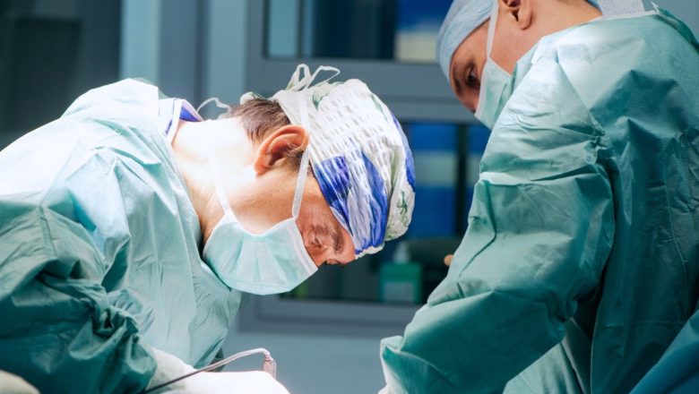 Povestea unei femei după 20 de ani de la operația de hernie de disc: durere, diagnostic și recuperare