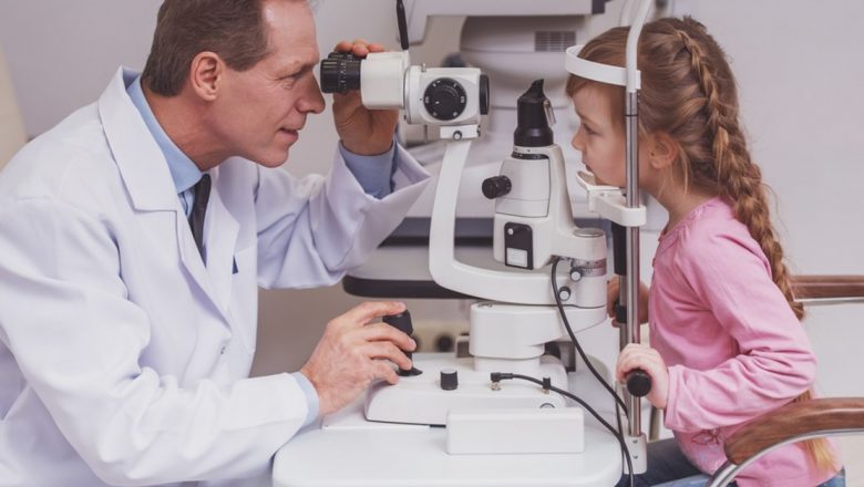 Importanța sănătății oculare la copii: Tendințe, provocări și soluții în România