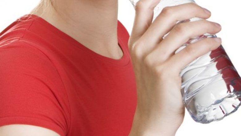 Impactul sticlelor de plastic asupra tensiunii arteriale: o analiză detaliată