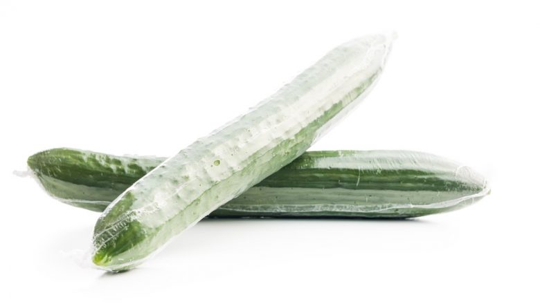 Castraveții și Ambalajul din Plastic: O Analiză Detaliată a Necesității și Impactului