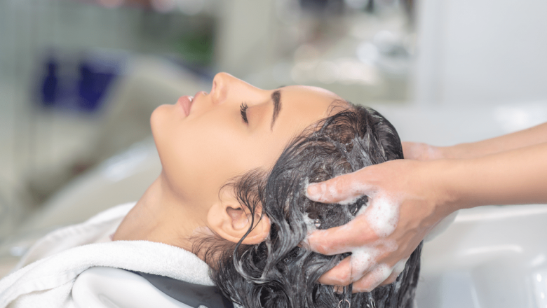 Pericolele Ascunse ale Vizitelor la Salon: Cum să Te Protejezi de Sindromul Accidentului Vascular Cerebral la Salon
