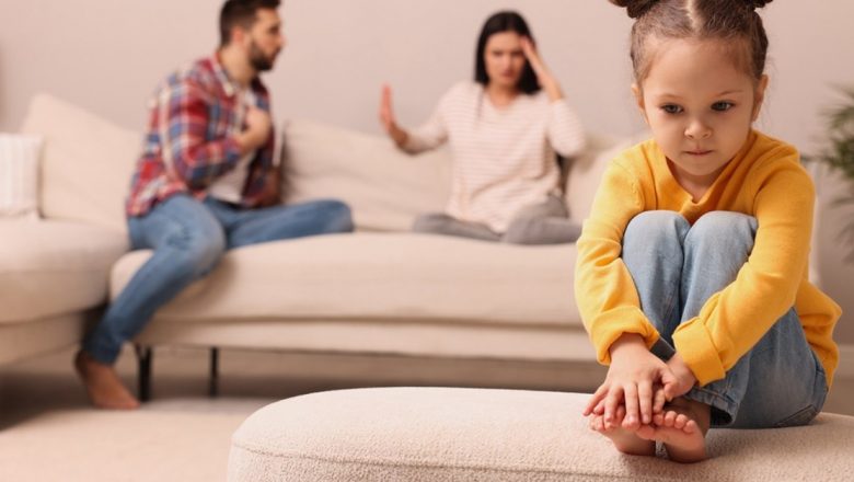Impactul divorțului parental asupra sănătății: Un risc crescut de accident vascular cerebral în rândul copiilor afectați