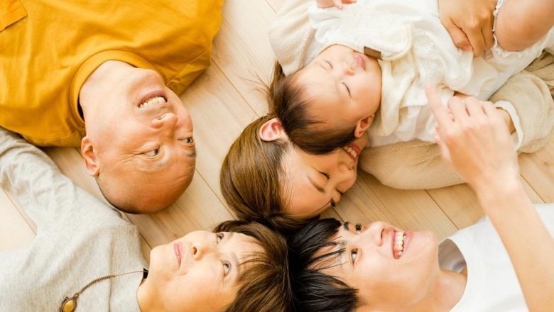 Beneficiile surprinzătoare ale dormitului pe podea în cultura japoneză