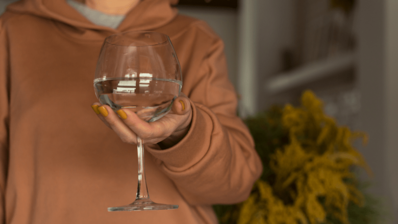 Beneficiile surprinzătoare ale unei luni fără alcool: Ce se întâmplă în corpul tău?