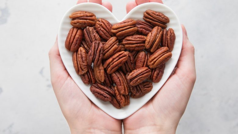Impactul Nucilor Pecan asupra Colesterolului: O Soluție Delicioasă pentru Sănătatea Inimii
