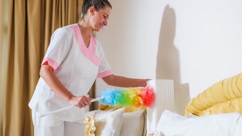 Cele mai murdare locuri din camera ta de hotel: Cum să te protejezi de germeni în timpul călătoriilor