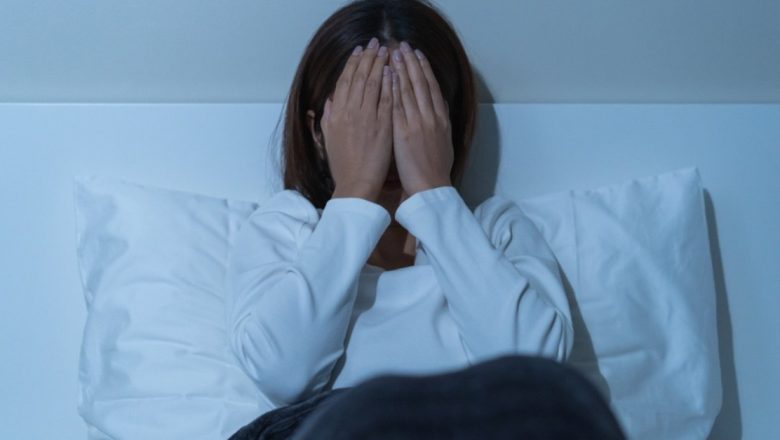 Cum să înfrunți insomniile: Tehnici eficiente pentru un somn odihnitor