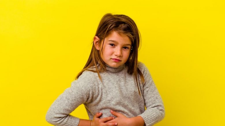 Hepatita la copii: Înțelegerea simptomelor și prevenirea acestei afecțiuni