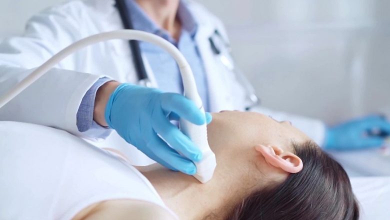 Tiroidita autoimună: o privire detaliată asupra simptomelor, diagnosticării și tratamentului