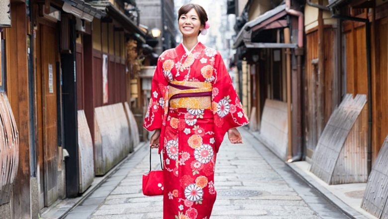 De ce japonezele au mai puține simptome severe la instalarea menopauzei? O analiză detaliată