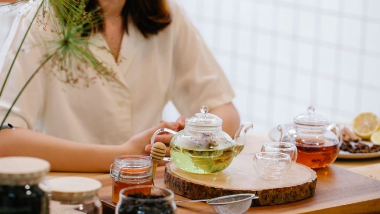 Detoxifierea Organismului după Sărbători: Remedii Naturiste pentru Digestie și Sănătatea Ficatului