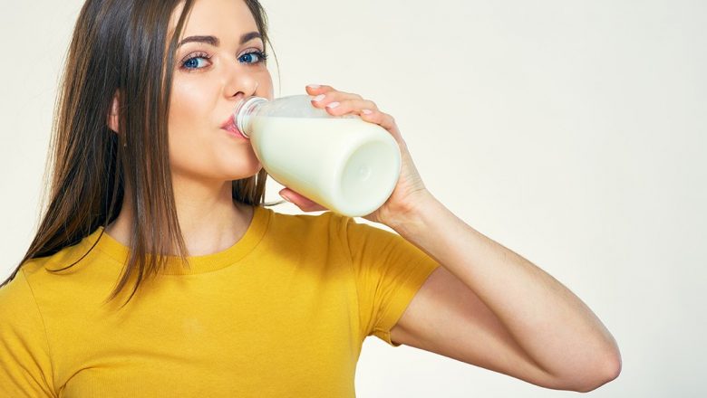 Laptele: O Alternativă Surprinzătoare pentru Hidratare pe Timp de Vară