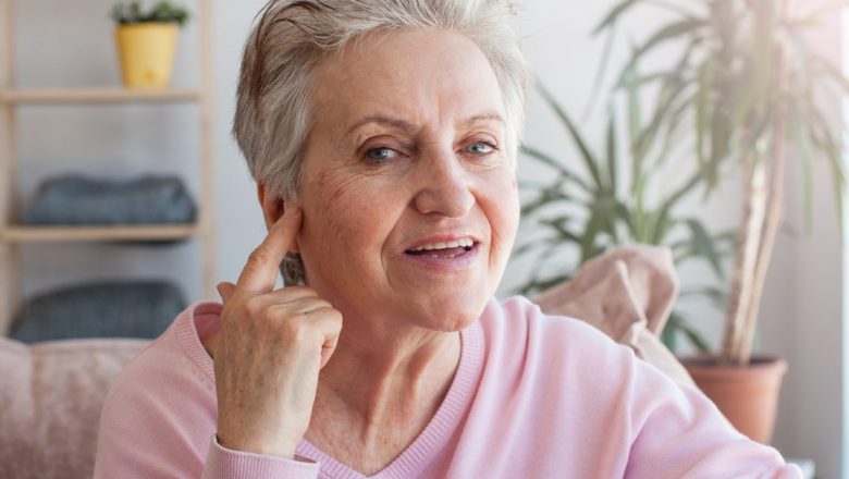 Legătura dintre Pierderea Auzului și Riscul de Demență: Ce Ne Spune Studiul Recent