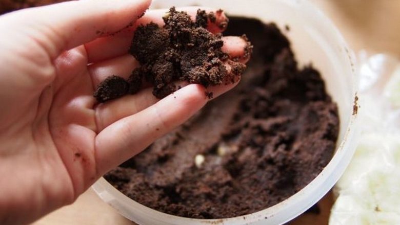 Descoperirile surprinzătoare ale zațului de cafea: 8 utilizări esențiale în gospodărie și îngrijire personală