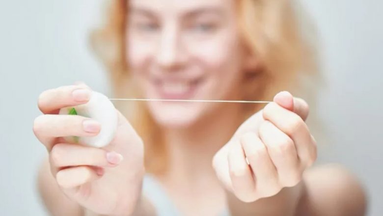 Ața dentară: Cum să alegi produsul ideal pentru o sănătate orală optimă