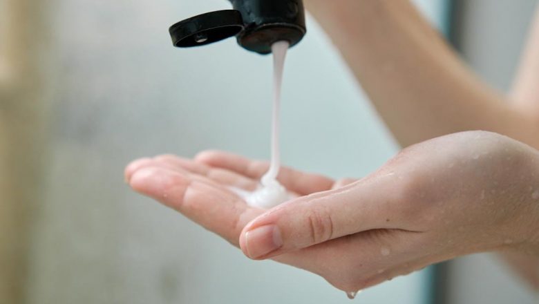 Versatilitatea șamponului: Utilizări surprinzătoare dincolo de îngrijirea părului