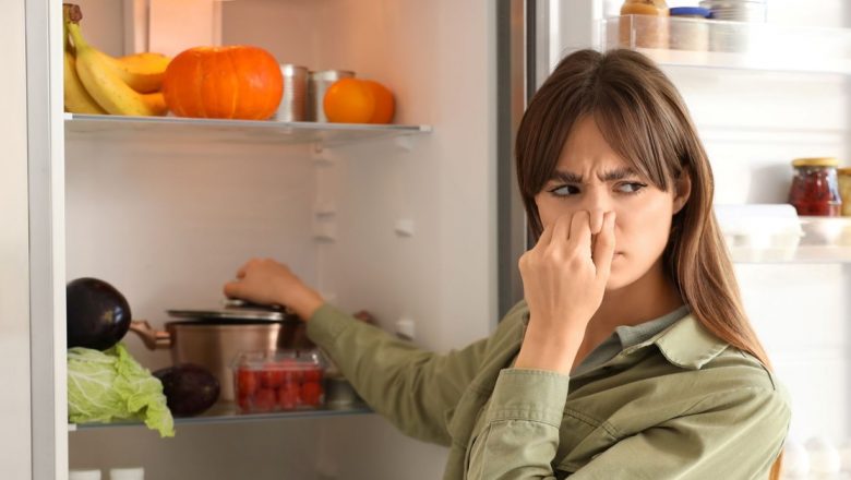 Eliminarea mirosurilor neplăcute din frigider: Soluții simple și eficiente pentru o igienă optimă