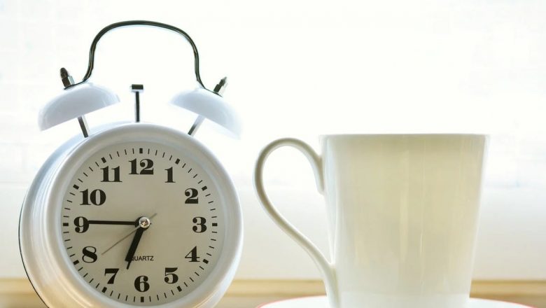 Sincronizarea frumuseții: Cum ritmul circadian al pielii modelează rutina de îngrijire