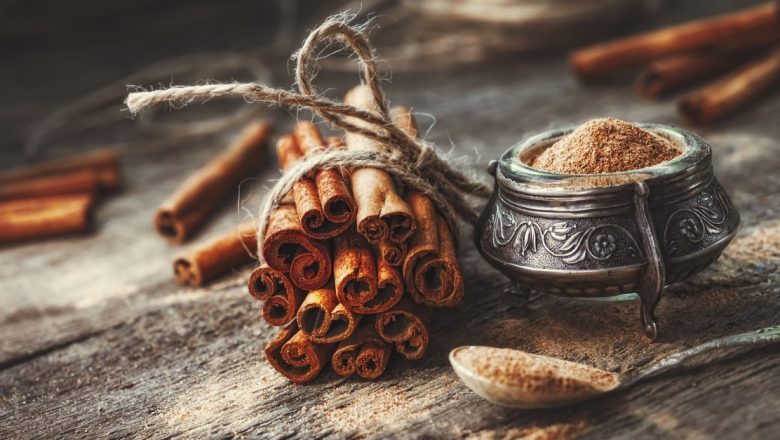 Beneficiile uimitoare ale apei cu scorțișoară: Un ritual sănătos pentru fiecare dimineață
