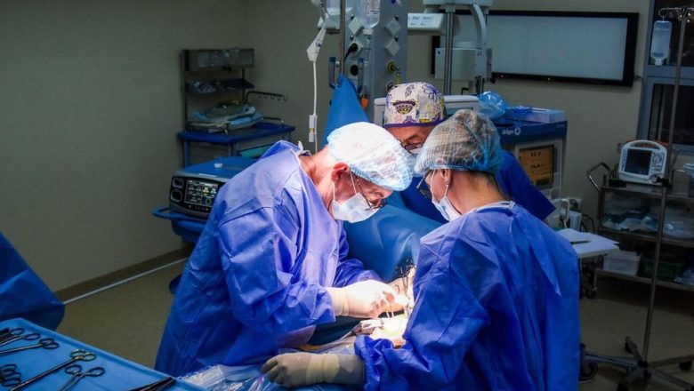 Impactul Fistulei Esotraheale: Povestea lui Călin și Provocările Sănătății Moderne