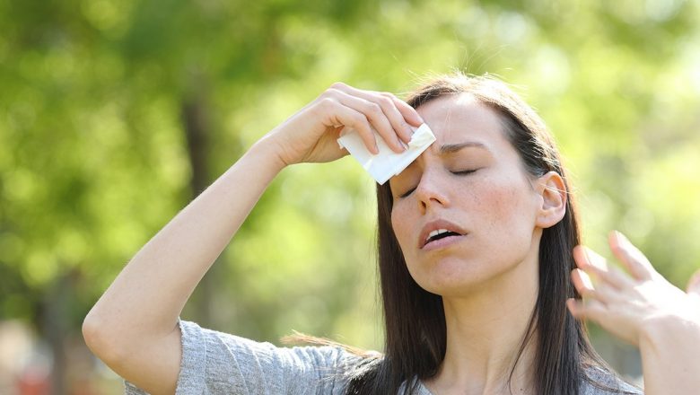 Îngrijirea pielii în cazul transpirației excesive: Trucuri și remedii naturiste pentru o soluție eficientă