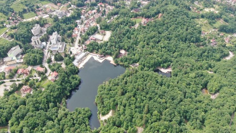 Lacul Ursu: Oază de Sănătate și Regenerare prin Heliotermie